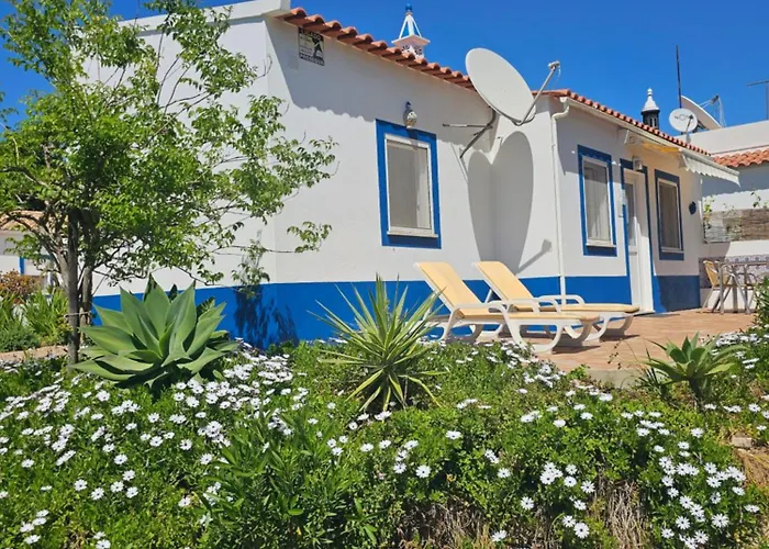 Casa Azul Beach And Peaceful Garden Oasis